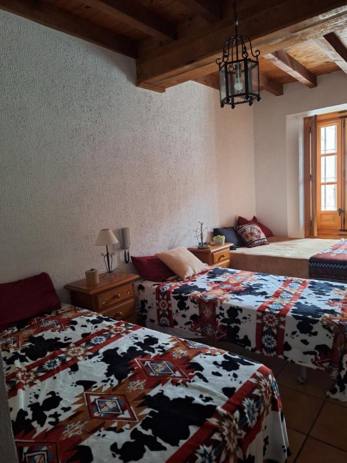 Hostal El Patio Restaurante San Bartolomé de Pinares Eksteriør bilde